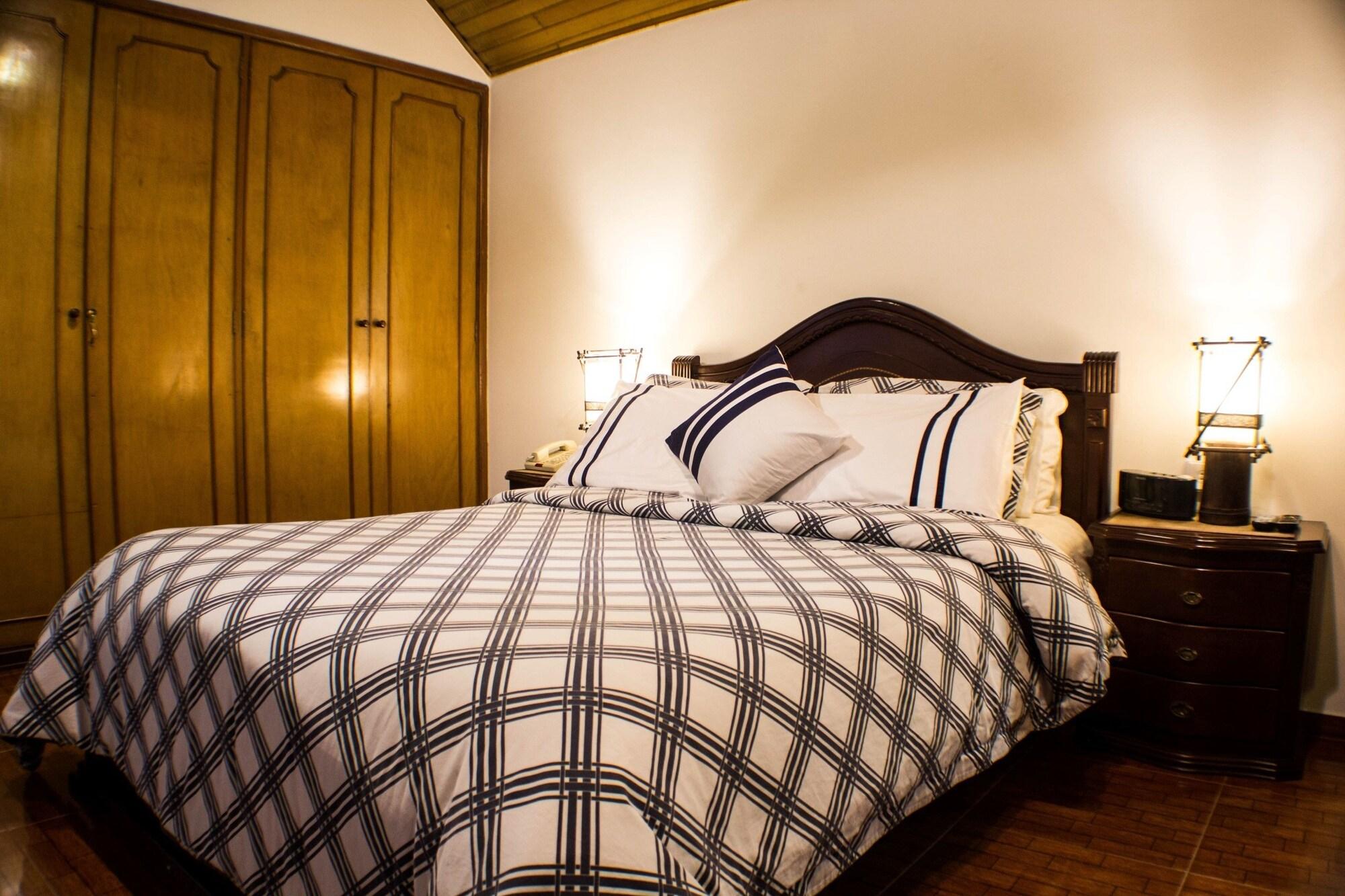 Hotel Charlies Place Богота Екстериор снимка