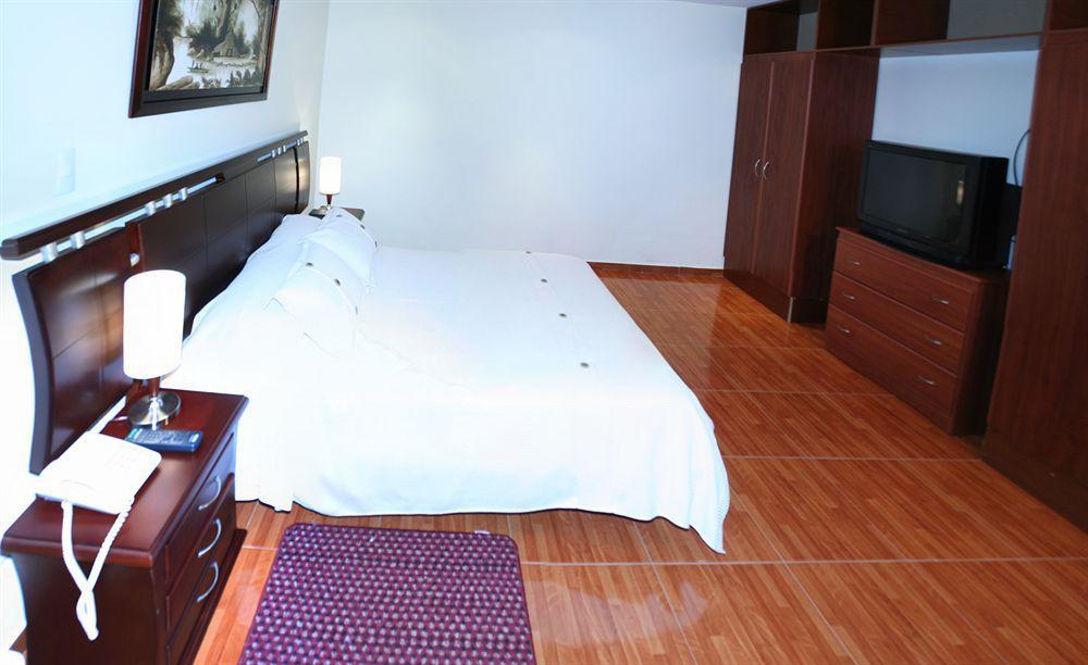 Hotel Charlies Place Богота Екстериор снимка