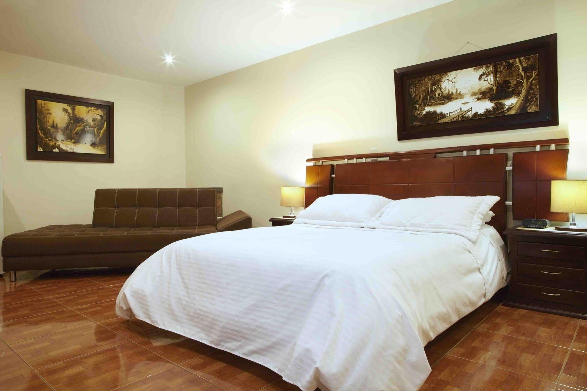 Hotel Charlies Place Богота Екстериор снимка